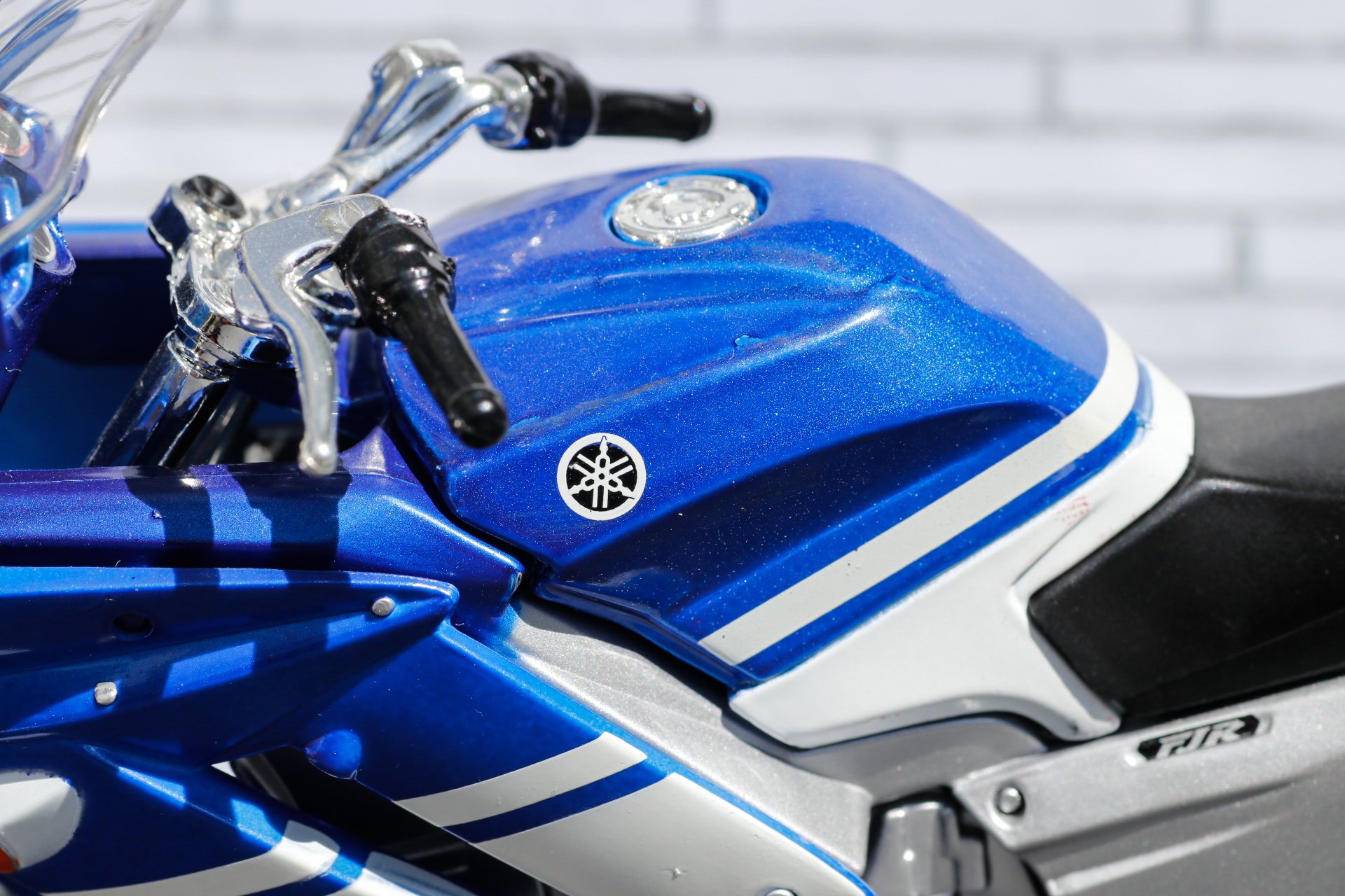 Maisto 1-12 Yamaha FJR1300